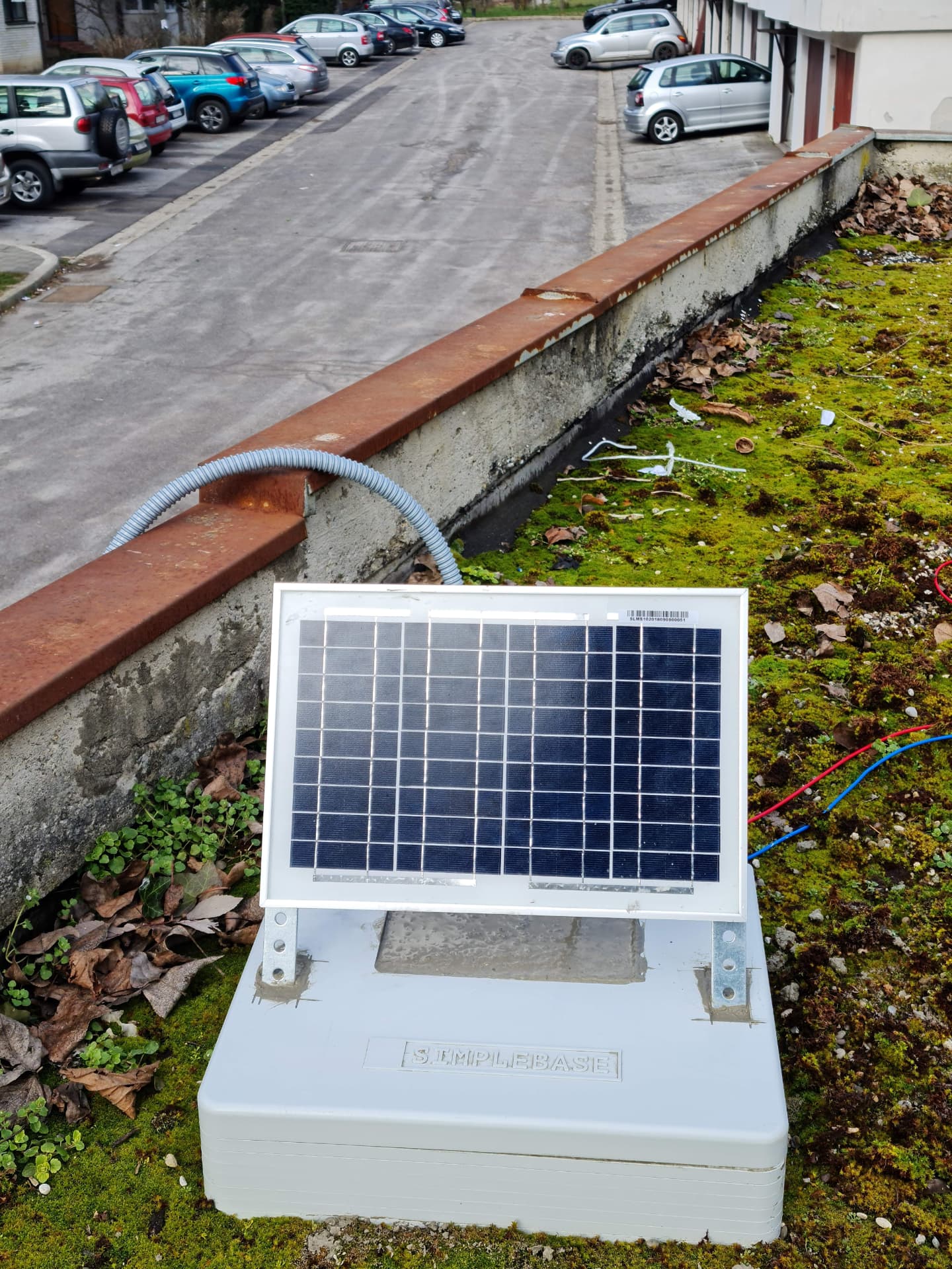 SimpleBase sa solarnim napajanjem